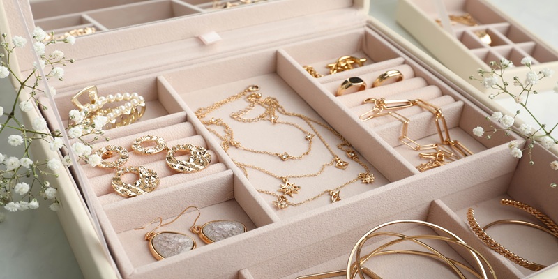 8 Best Jewelry Organizing Hacks: Keep Your Baubles Tidy & Tangle-Free