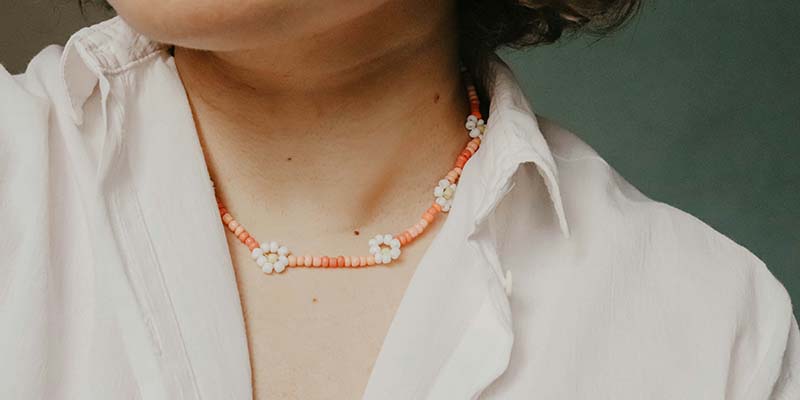 How to Wear Necklaces Without Them Getting Twisted or Tangled